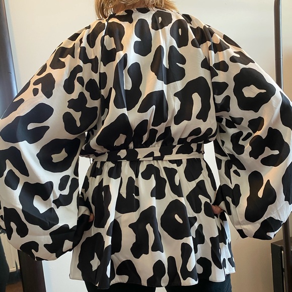 CUTE Asos top with big sleeves and tie waist - Picture 3 of 3